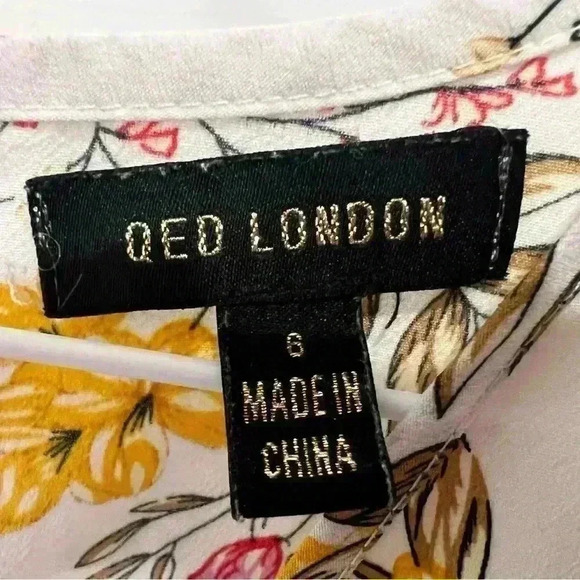 QED London Floral Tulip
Dress with Pockets Size 6 - Picture 3 of 3